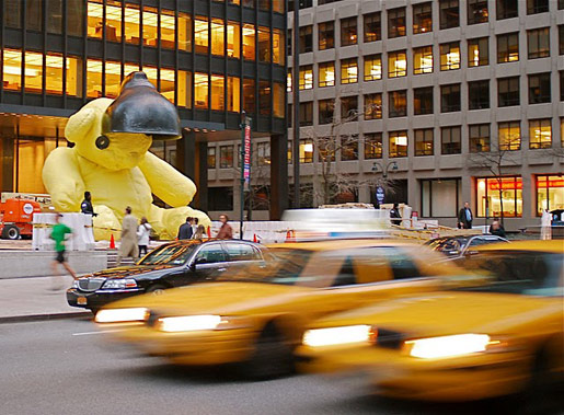 yellow 20-ton bronze teddy bear in a Park Avenue plaza