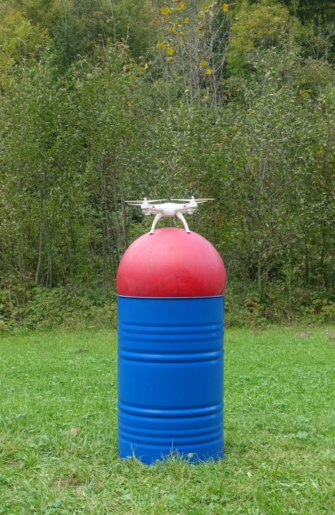«ROMAN SIGNER – NEUE SKULPTUREN, VIDEOS UND INSTALLATIONEN»