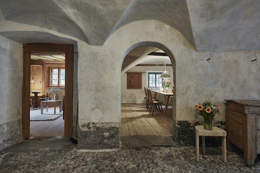 CASA MALUSSI: IM 500JÄHRIGEN STEINHAUS KÖNNEN FERIENGÄSTE AB SOFORT BERGELLER BAUKULTUR ERLEBEN