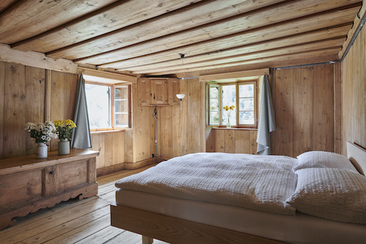 CASA MALUSSI: IM 500JÄHRIGEN STEINHAUS KÖNNEN FERIENGÄSTE AB SOFORT BERGELLER BAUKULTUR ERLEBEN