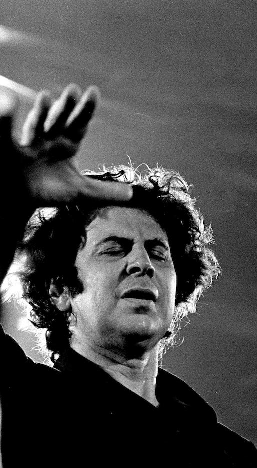 ZUM TOD VON MIKIS THEODORAKIS