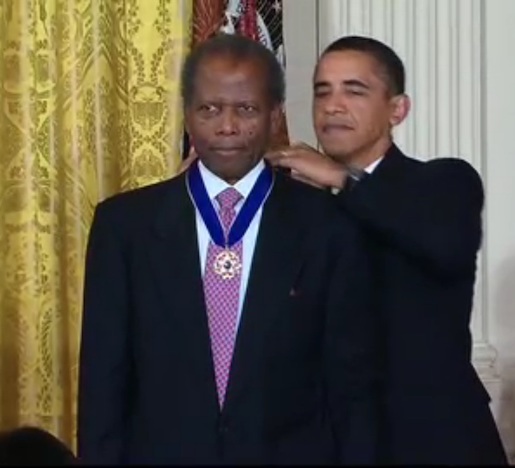 ZUM TOD DES BAHAMAISCH-US-AMERIKANISCHEN SCHAUSPIELERS UND REGISSEURS SIDNEY POITIER