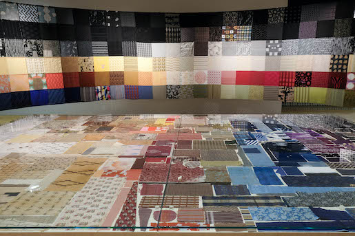 Kimono Collage – Ausstellungsansicht Sudō Reiko – Making NUNO, Textilmuseum St.Gallen