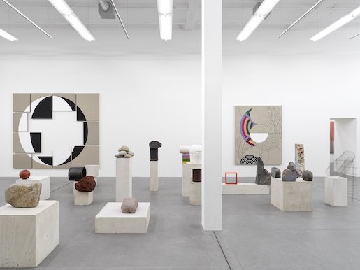 Bild: Jose Dávila, Installationsansicht | Installation view, Museum Haus Konstruktiv, 2022 Foto | Photo: Stefan Altenburger