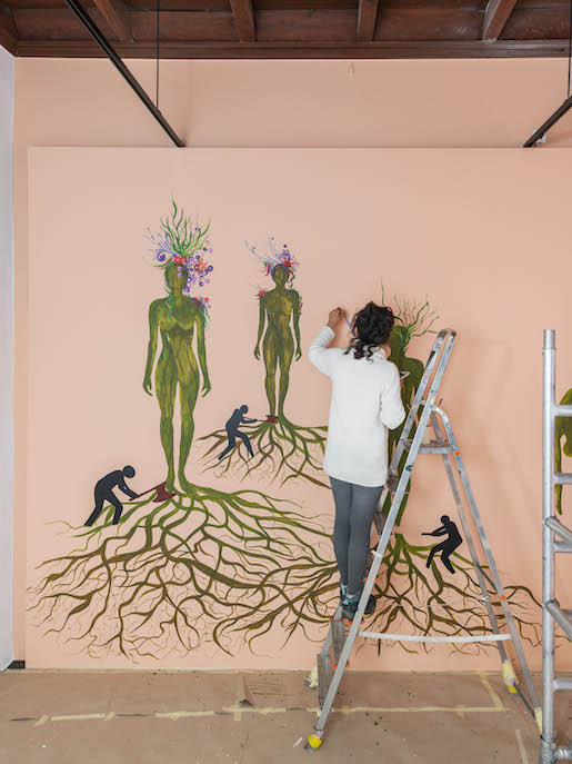 Ispirazione dalla street art. L’artista al lavoro a Casa Rusca, 2022 © Museo Casa Rusca. Foto Cosimo Filippini