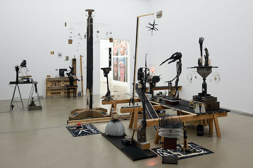 Installationsansicht Augustin Rebetez. Vitamin, 18.2. – 29.5.2023, Aargauer Kunsthaus, Aarau, Augustin Rebetez, Studio Mistake, 2023. In Zusammenarbeit mit Colin Jeanneret, Stanislas Delarue, Lia Martinelli, Zoé Philipona - Foto: ullmann.photography      