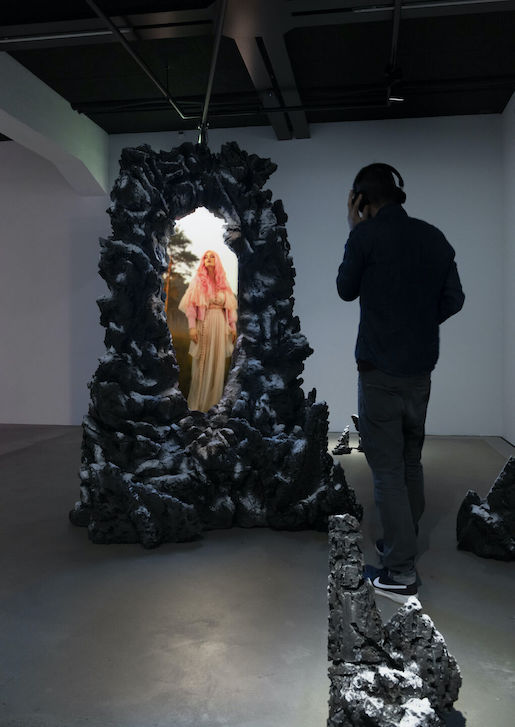 © Jennifer Merlyn Scherler, Wasteland Baby, 2023, Installationsansicht - Foto: Franz Wamhof