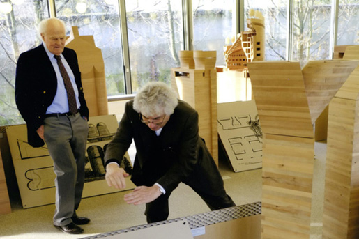 Bild: Eberhard W. Kornfeld (links) mit Mario Botta, 2013 - Foto: © Edouard Rieben