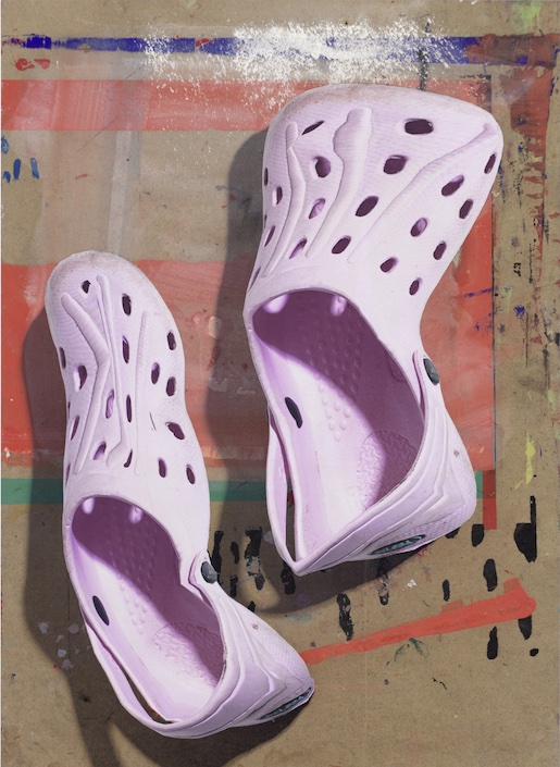 Bastien Aubry, Crocks in the Night, 2022, Holz, Acrylfarbe, Inkjet-Druck auf Papier, Kleber, 69.5 x 49.5 cm © der Künstler