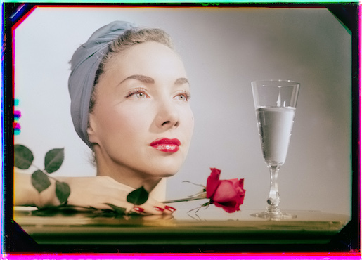 Werner Bischof, Model mit Rose, Zürich, 1939 © Werner Bischof Estate / Magnum Photos