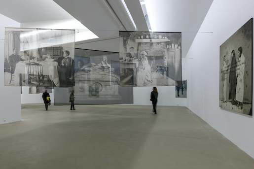 The Hampton Project, Hauptdatensatz (30 Teile), Carrie Mae Weems, c-prints on muslin or canvas, Objekt-ID: 71868 - Copyright: © bei der Künstlerin / the artist Creditline: Courtesy the Artist, Jack Shainman Gallery and Galerie Barbara Thumm Photo Credit: Julian Salinas