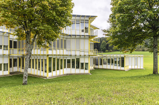 Centre de perfectionnement, Tramelan (BE). 1986-1991, Heidi & Peter Wenger - Foto: © Noah Santer, Schweizer Heimatschutz