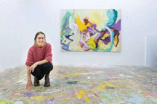 Die Künstlerin Maria Zgraggen, aufgenommen in ihrem Atelier in Bürglen (UR) - Foto: Eveline Beerkircher, 20.12.2022