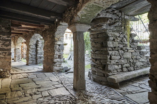 CA' DI BIFÚI, MOGHEGNO (TI): FERIEN IN EINER LEBENDIGEN GESCHICHTE AUS STEIN  Mehr: https://www.ch-cultura.ch/freizeit-und-sport/ca-di-bifui-moghegno-ti-ferien-in-einer-geschichte-aus-stein Foto: © Studio Gataric Fotografie, https://ferienimbaudenkmal.ch/geschichte-in-stein/ #CadiBifui #CadiBifuiMoghegno #FerienhausMoghegno #FerienhausVallemaggia #FerienhausTessin #FerienTicino #FerienimBaudenkmal #FiB #StiftungFerienimBaudenkmal #CHcultura @CHculturaCH ∆cultura cultura+