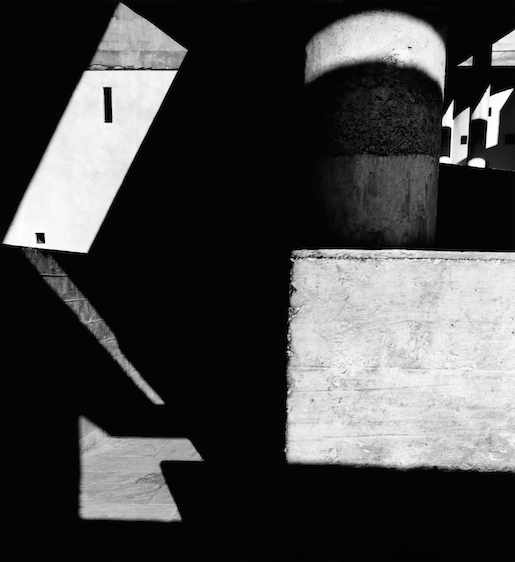 Lucien Hervé, Oberstes Gericht, Chandigarh, Indien (Architekt: Le Corbusier), 1955, © J. Paul Getty Trust, Los Angeles / Fondation Le Corbusier, Paris