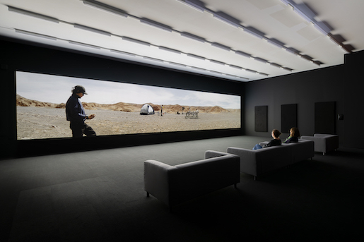 Installationsansicht Pauline Julier, A Single Universe, 8.6. – 27.10.2024, Aargauer Kunsthaus . © Pauline Julier (*1981) & Clément Postec (*1986), Follow the Water, 2023 3-Kanal-Video. Dauer: 51'. Mit Genehmigung der Kunstschaffenden - Foto: ullmann.photography