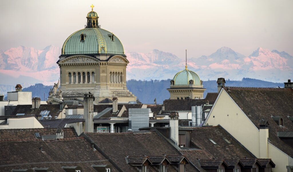Bundeshaus Bern, © Parlamentsdienste, https://media-parl.ch/picture.php?/492/category/35#&gid=1&pid=28