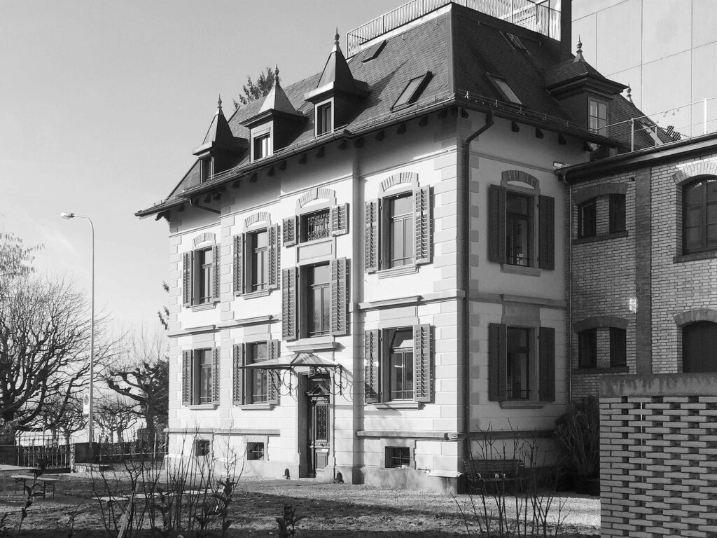 Geschäftsstelle der Landis & Gyr Stiftung in Zug – Foto: © https://www.lg-stiftung.ch/page/de/kontakt/geschaeftsstelle/