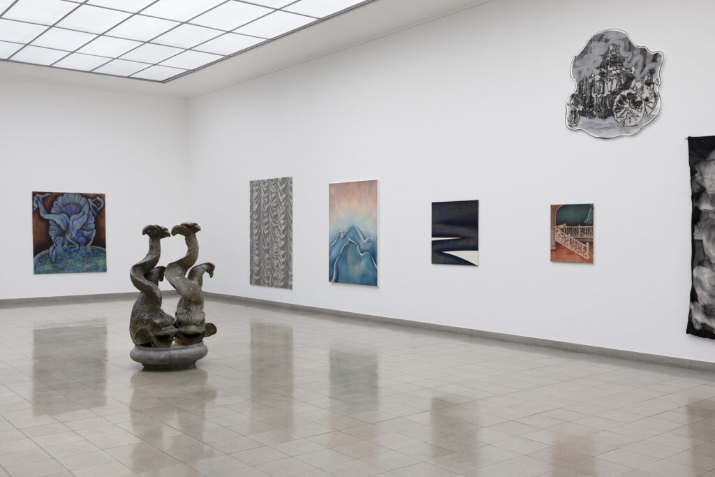 Bild: Heimspiel "Gestalt", Ausstellungsansicht, Kunsthaus Glarus, 2024. Foto: Gina Folly