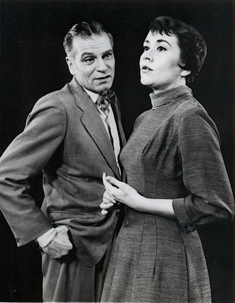 Bild: Laurence Olivier und Joan Plowright, 1960 - Datei: https://commons.wikimedia.org/wiki/File:Joan_Plowright_1960_(cropped).jpg