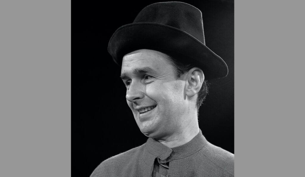 Ernst Herbert Hilbig, 1966 - Foto: Joost Evers / Anefo, https://www.nationaalarchief.nl/onderzoeken/fotocollectie/aaec29aa-d0b4-102d-bcf8-003048976d84 - Lizenz: https://creativecommons.org/licenses/by-sa/3.0/nl/deed.en - Datei: https://commons.wikimedia.org/wiki/File:Ernst_Hilbich_(1966).jpg
