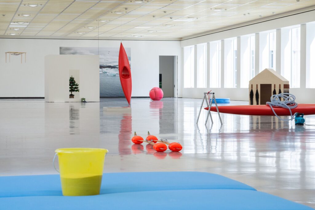 Roman Signer Ausstellungsansicht Kunsthaus Zürich, 2025 - Foto: Franca Candrian, Kunsthaus Zürich, Werke: © Roman Signer