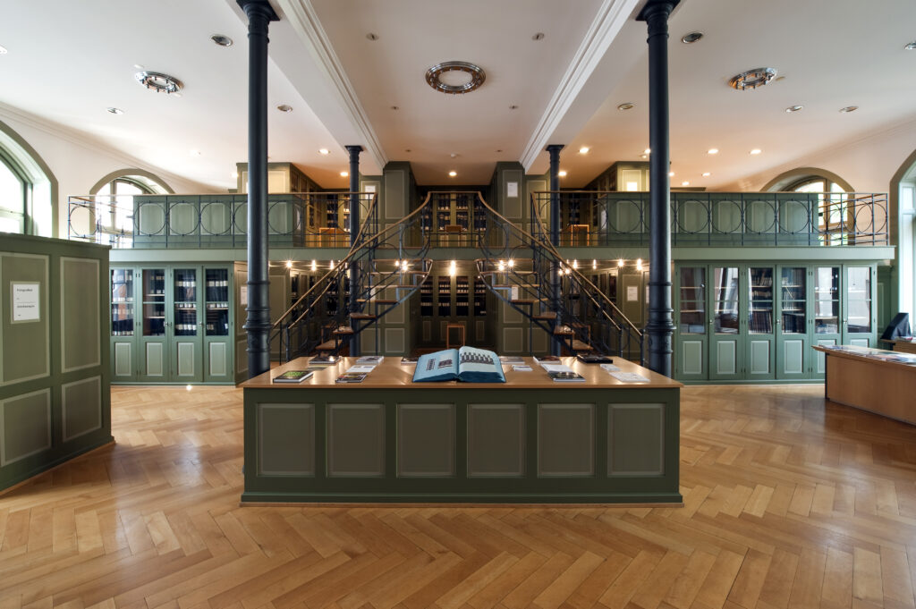 Textilmuseum St.Gallen, Bibliothek Foto: © BHSG