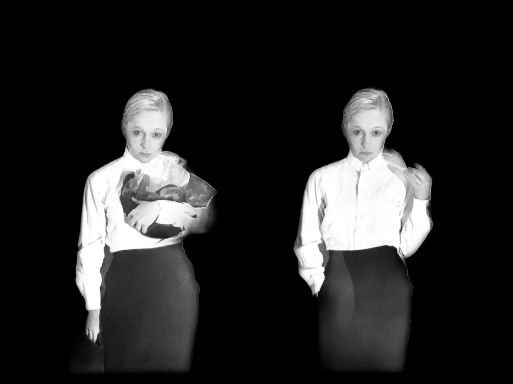 Bild: Selbstportrait © Klaudia Schifferle, 1978, https://www.klaudiaschifferle.ch/biographie