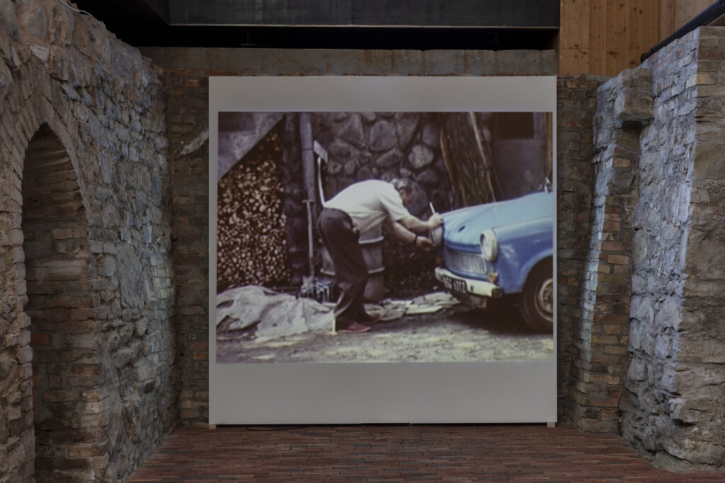 Bild: Ausstellungsansicht «Roman Signer. Filme», Kunsthalle Appenzell, 2025 - Foto: Stefan Rohner