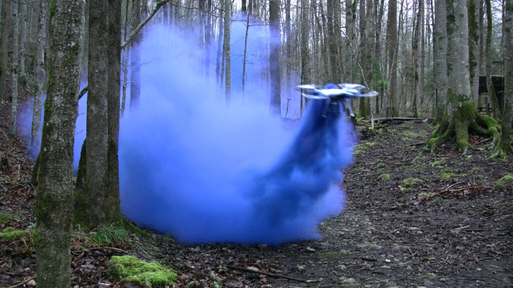 Roman Signer Blauer Rauch, 2016 Videoprint Courtesy the artist Videoprint: Tomasz Rogowiec
