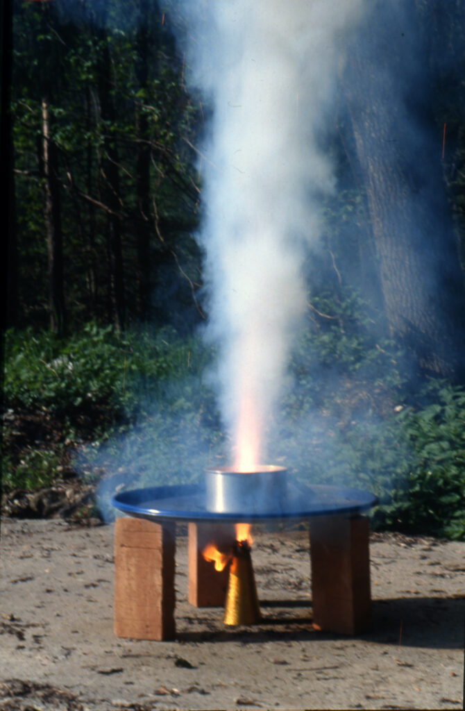 Roman Signer Pfanne, 1988 Fotografie / photography Courtesy the artist Foto / photo: Roman Signer