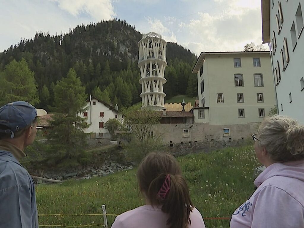 Der «Weisse Turm von Mulegns» - Foto: © SRF