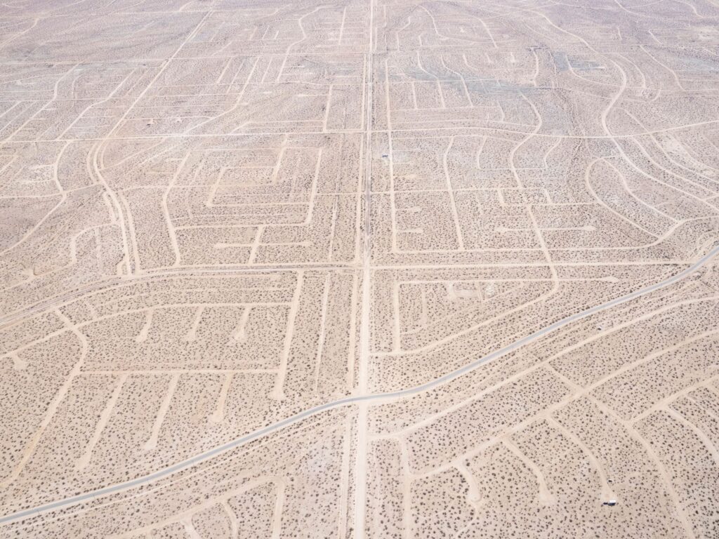Andrea Orejarena &Caleb Stein, California City. Aerial View, 2022Copyright: © Orejarena & Stein. Courtesy Palo Gallery, NY.