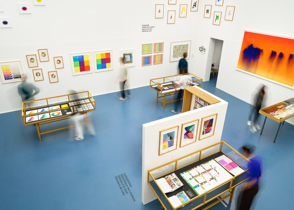 «Farbraum», Ausstellungsansicht - Foto: © Nationalbibliothek NB, Simon Schmid
