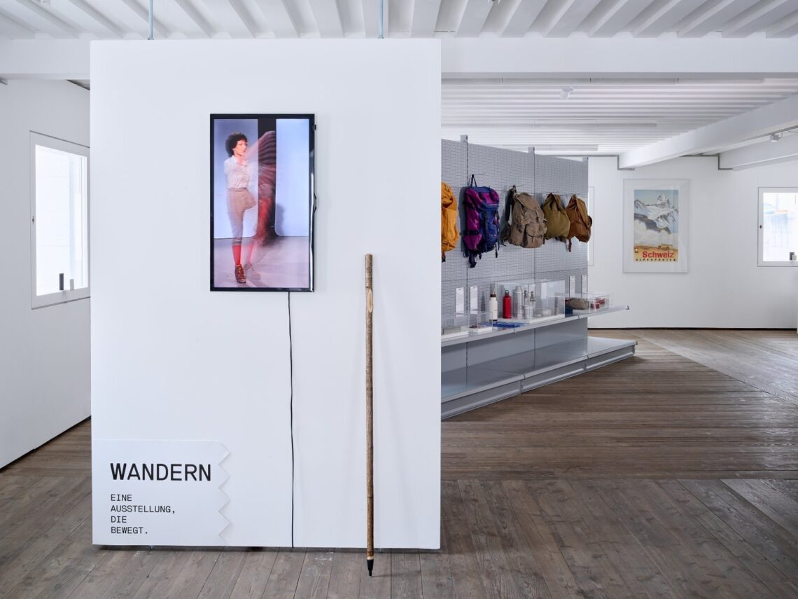 Bild: «WANDERN» im Gelben Haus Flims - Foto: © Gaudenz Danuser