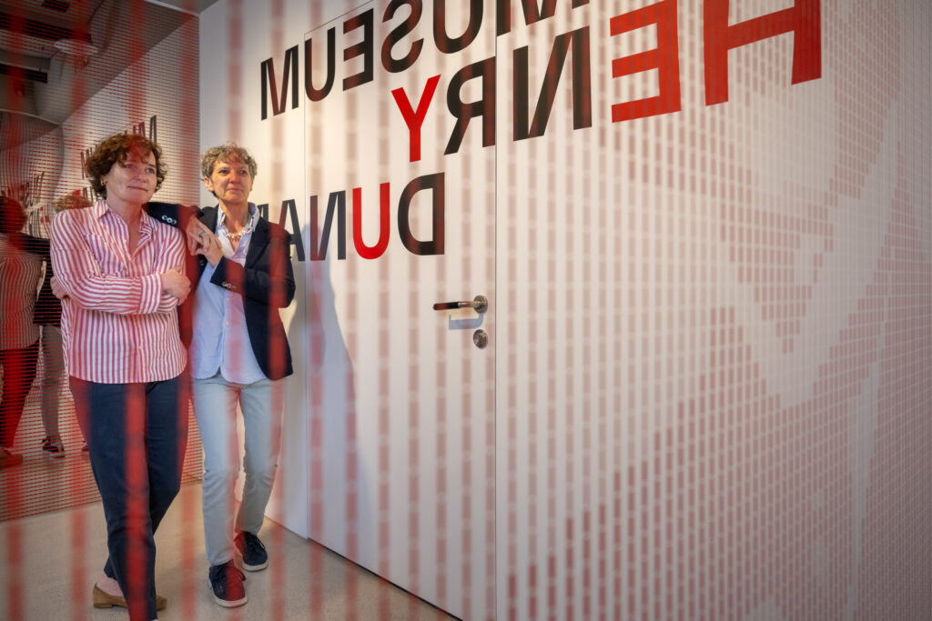 Die Museumsleiterinnen und Projektleiterinnen der Neukonzeption Museum Henry Dunant, Nadine Schneider (links ) und Kaba Rössler - Foto: © Andreas Butz
