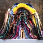 Isabelle Krieg, "Life Jacket (Health)", 2023, getragene Jacken, Glasfasergewebe, Epoxidharz, 75 x 120 x 75 cm © Isabelle Krieg