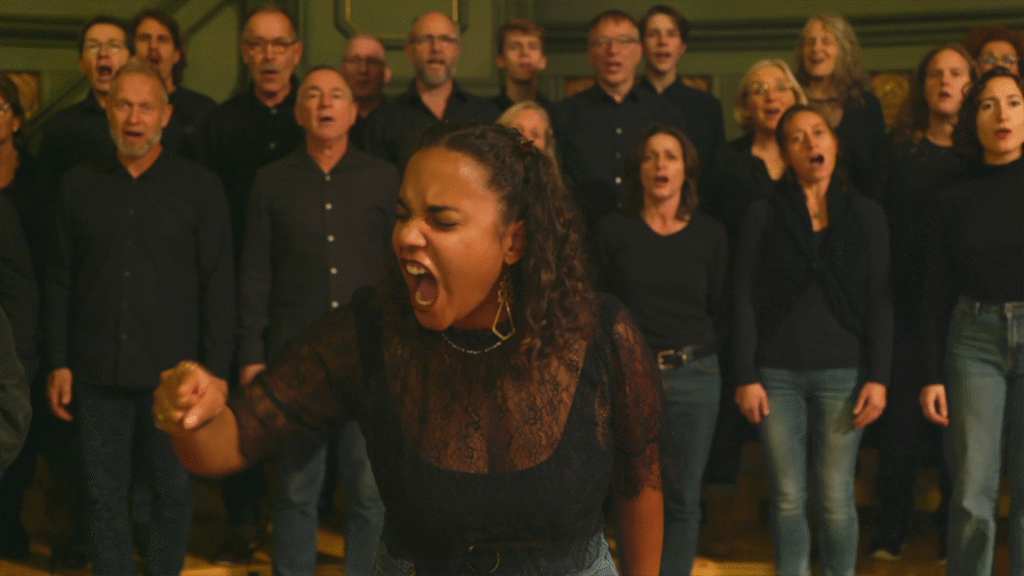 Myriam et Joanna Kora et le chœur GoAndSing - «Melodie» (SRF, RSI, SRG), von Anka Schmid - © https://www.reckfilm.ch/filme-de/melodie