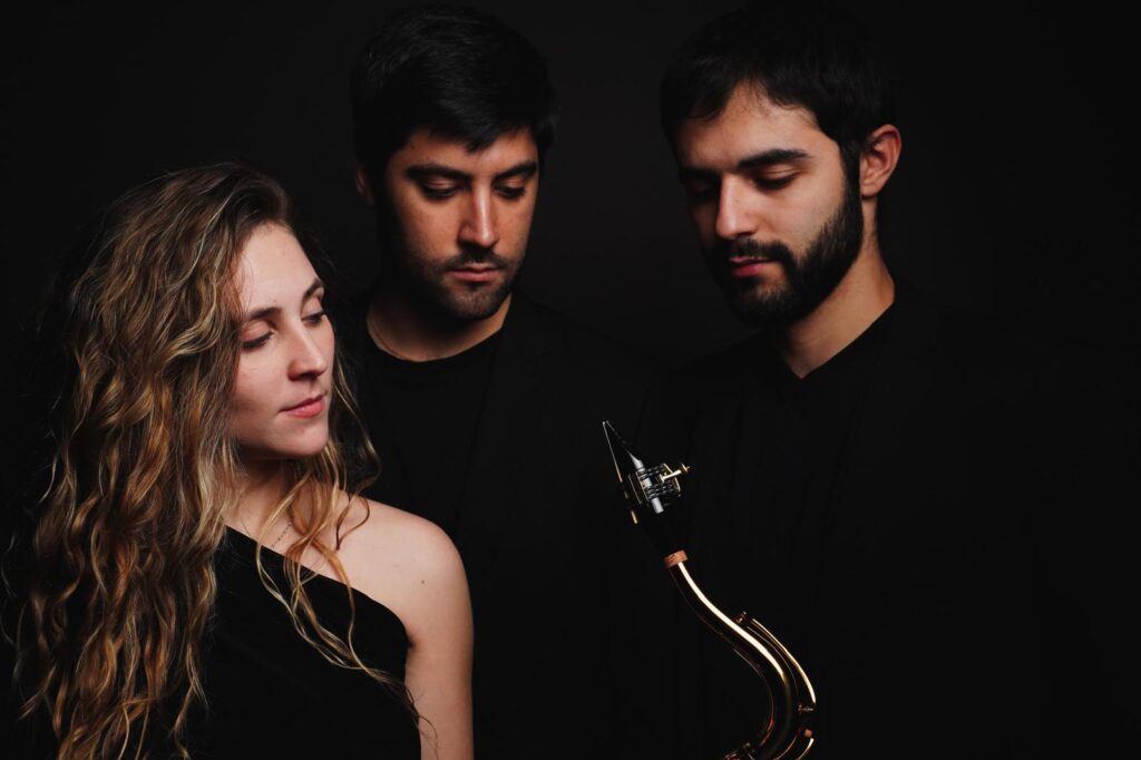 A-Delta Trio - Foto: © https://www.alvarorodriguezcabezas.com/a-delta-trio/