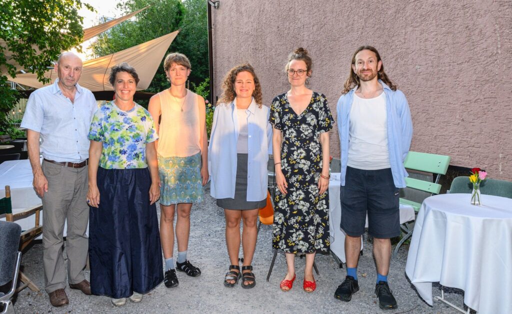 Die Förderbeitragsempfängerinnen und -empfänger 2025: Reto Friedmann, Barbara Tacchini, Rhona Mühlebach, Linda Heller, Irina Ungureanu und Mikhail Joey Wassmer. (V.l.n.r)