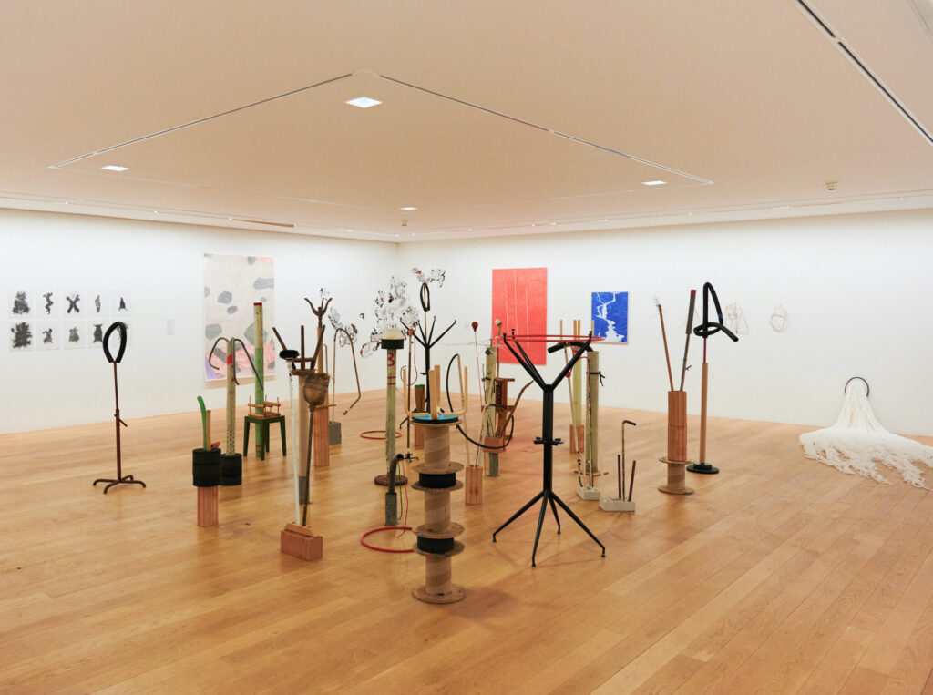 Ausstellungsansicht / Vue de l’exposition "Cantonale Berne Jura 2024/2025", Museum Franz Gertsch, Burgdorf, 2024. Foto/Photo: Florian Spring  