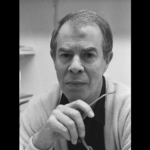 Hans van Manen, 1986 - Foto: Roland Gerrits / Anefo, https://www.nationaalarchief.nl/onderzoeken/fotocollectie/ad59628e-d0b4-102d-bcf8-003048976d84 - Lizenz: https://creativecommons.org/licenses/by-sa/3.0/nl/deed.en - Datei: https://commons.wikimedia.org/wiki/File:Hans_van_Manen_(1986).jpg