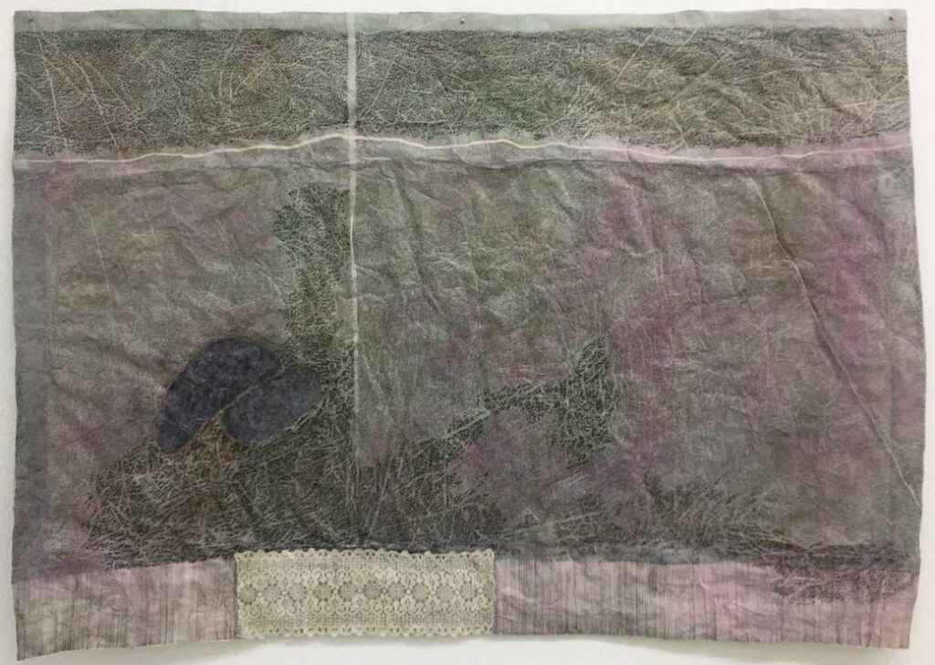 Immagine: © Maren Ruben (1967), "L‘ange ivre", 2024. Acquerello, matita, inchiostro, penna a inchiostro, colla d'amido su carta Washi, tessuto, 104 x 148 cm. Cortesia dell’artista.