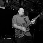 Steve Cropper, 2007 - Foto: Charlie Liewellin, https://www.flickr.com/people/76913520@N00 / https://www.flickr.com/photos/charliellewellin/456656271/ - Lizenz: https://creativecommons.org/licenses/by-sa/2.0/deed.de - Datei: https://commons.wikimedia.org/wiki/File:Steve_cropper_(456656271).jpg?uselang=de