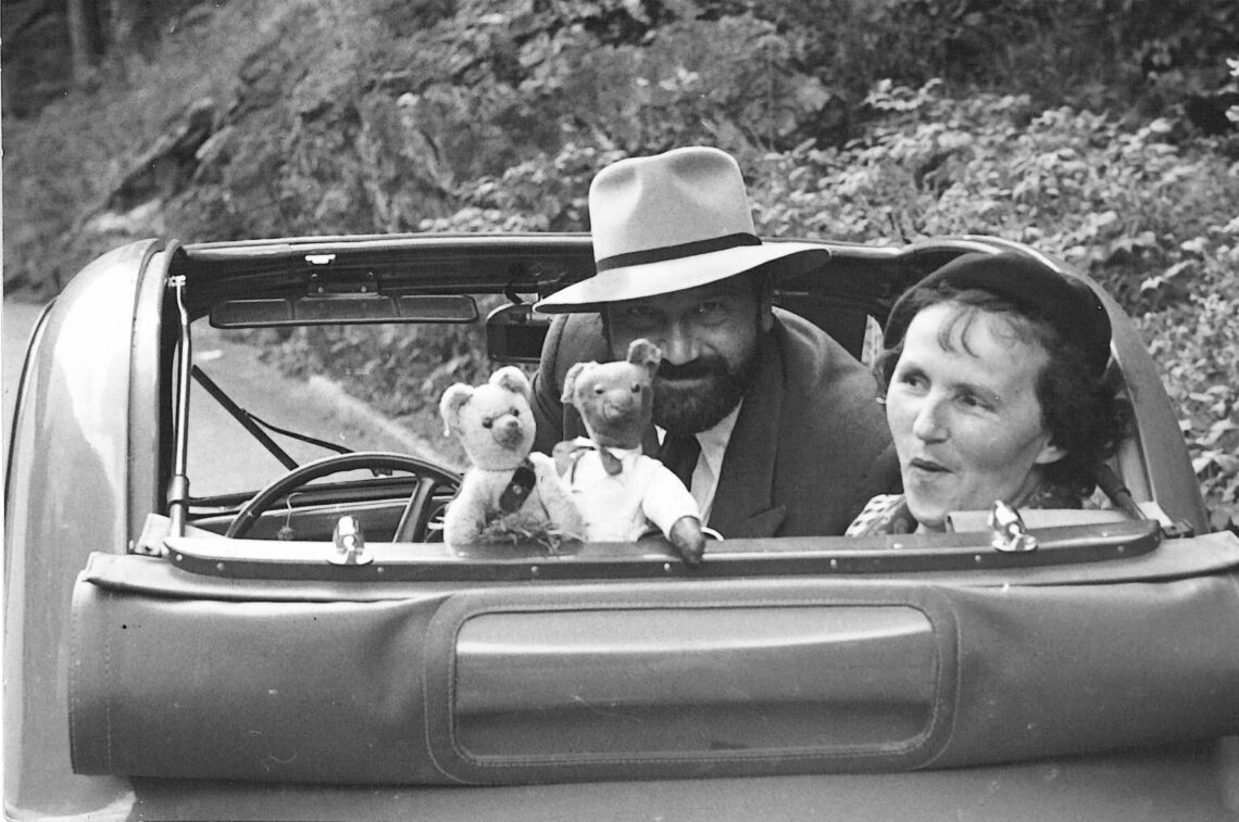 Der Urnen Bildhauer Eugen Püntener mit seiner Lebensgefährtin, der Malerin Yvonne Brandt, ca. 1945 - Foto: Staatsarchiv Uri