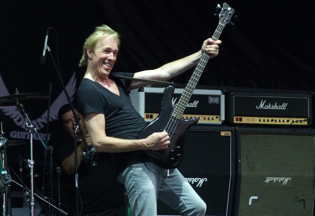 Francis Buchholz, 2012 - Foto: MrPanyGoff, https://commons.wikimedia.org/wiki/User:MrPanyGoff - Lizenz: https://creativecommons.org/licenses/by-sa/3.0/deed.en - Datei: https://upload.wikimedia.org/wikipedia/commons/2/21/Francis_Buchholz_-_MSG_-_2.jpg