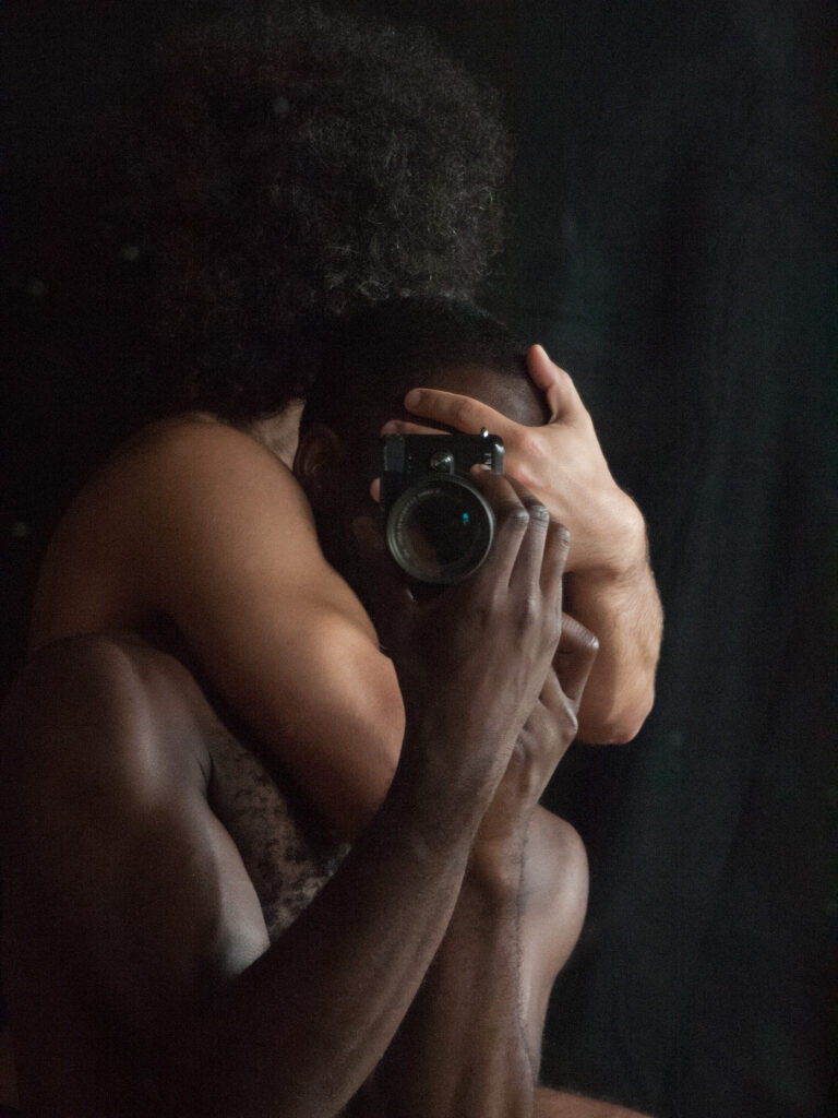 Darkroom Mirror (_2070386), 2017 Paul Mpagi Sepuya, Darkroom Mirror (_2070386), 2017 © Paul Mpagi Sepuya