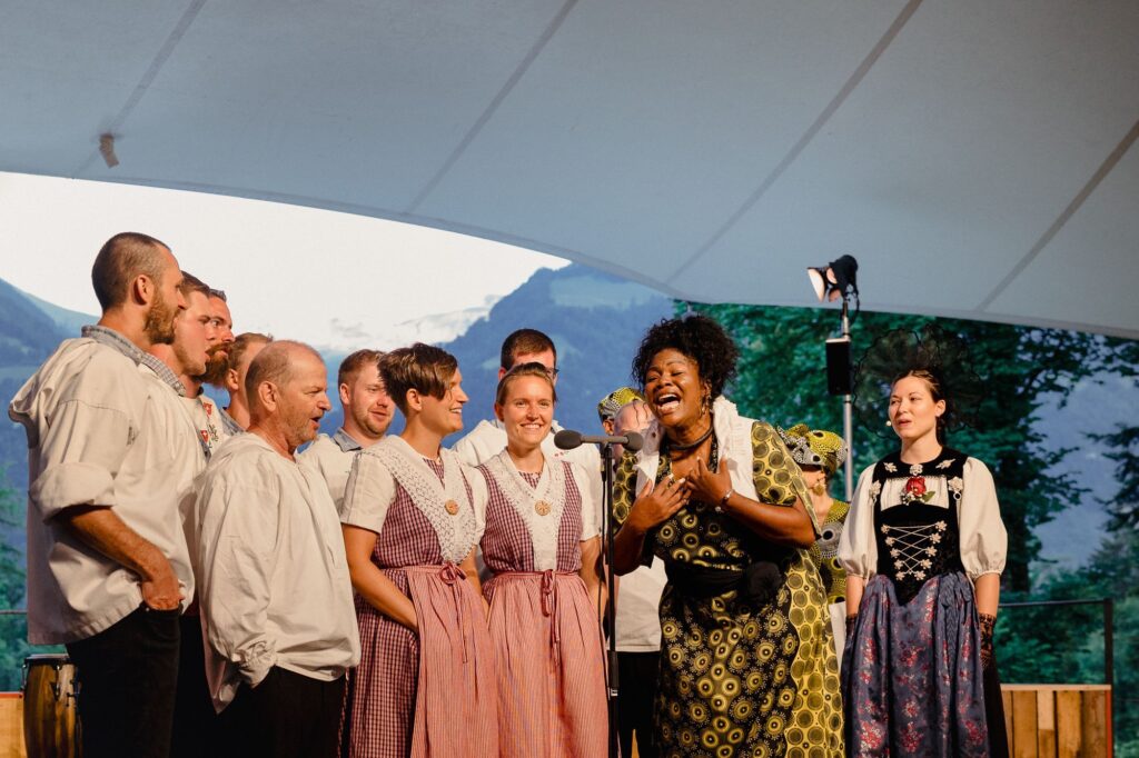 Bodäständix, Los Cimarrones, Heinz Della Torre, Daria Occhin - Foto: © Volkskulturfest Obwald, 2025