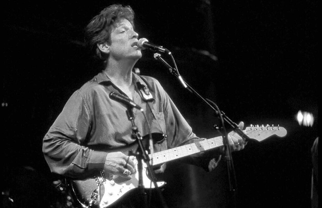 John P. Hammond, 1980er-Jahre - Foto: Louis Ramirez, https://flickr.com/photos/91447/139791623/ - Lizenz: https://creativecommons.org/licenses/by-sa/2.0/deed.en - Datei: https://commons.wikimedia.org/wiki/File:John_Hammond_JR.jpg