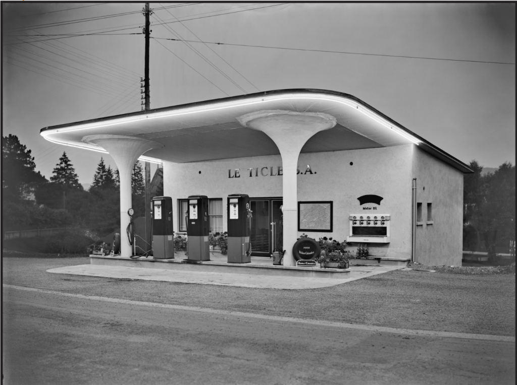 La station-service du Ticle à Delémont en 1948, Enard frères - MJAH
